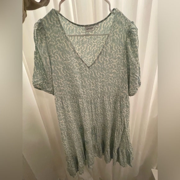 Aware Vero Moda Womens Tiered Dress Green Geometric Short Sleeve V-Neck Size L - Picture 2 of 4